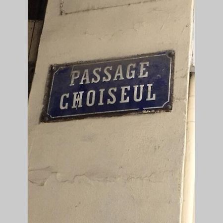 French Typical Apartment Paris Luaran gambar