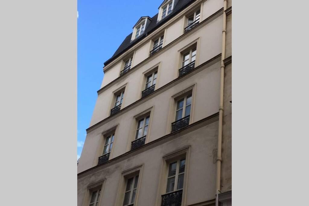 French Typical Apartment Paris Luaran gambar